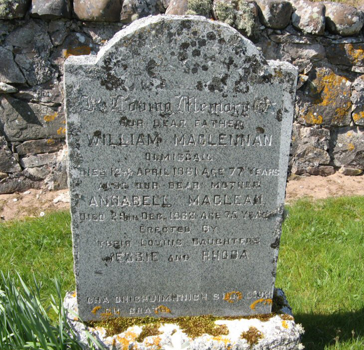 Photo of headstones/William MacLennan died 1961 MI Mellon Charles